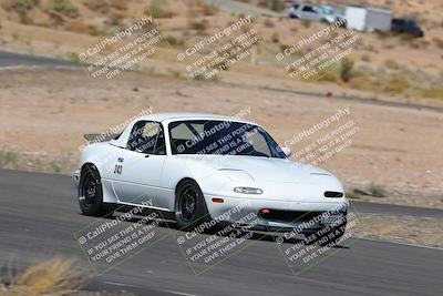 media/Oct-01-2022-Team Topak Racing (Sat) [[f860fb51be]]/2-Inter Low 2/session 2 turn 11/